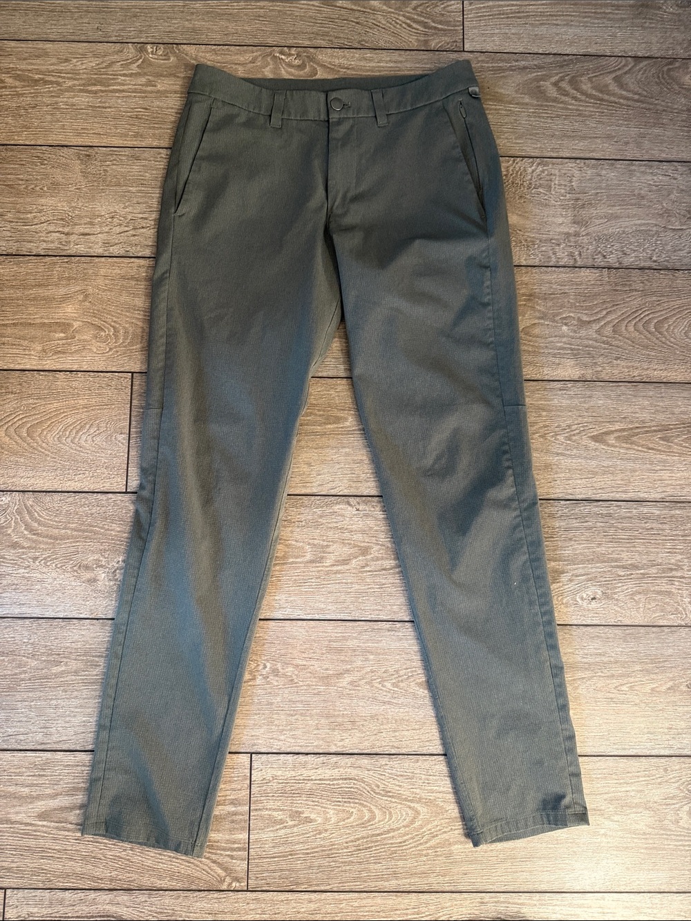 lululemon athletica Men's Olive Chino Pants